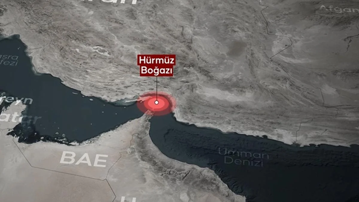 Hürmüz'deki gemilere ateş açıldı