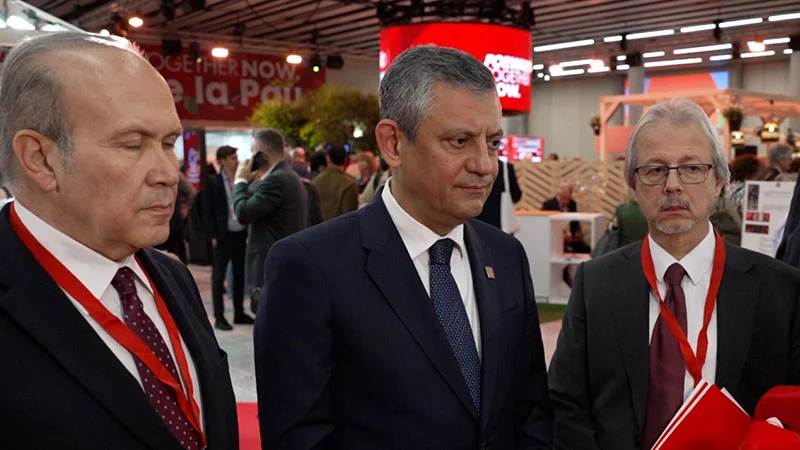 Özgür Özel’den Barselona’da ‘Tom Barrack’ çıkışı: ‘Persona non grata’ ilan ediyoruz